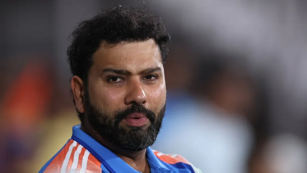 धोनी के महारिकॉर्ड की बराबरी करने से एक कदम दूर रोहित शर्मा